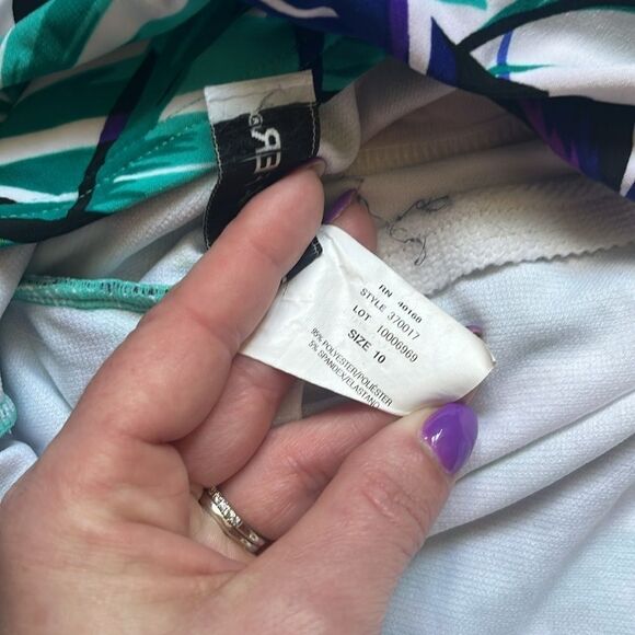 MM16 Trim shaper tankini top - Picture 4 of 4